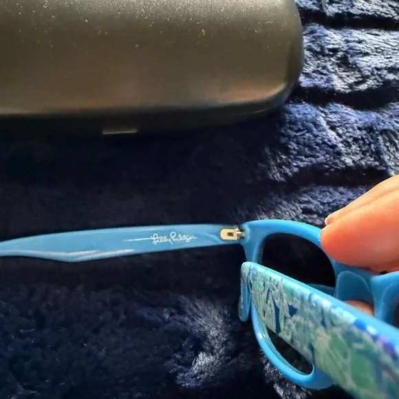 Lilly Pulitzer Maddie Polarized Sunglasses - Picture 3 of 4